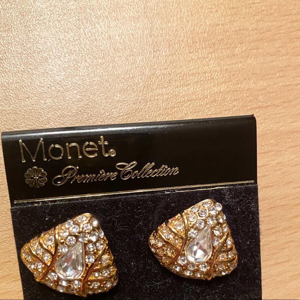 RARE & VINTAGE Monet Premier 14K Gold Post Earrings. NEVER WORN. NWT